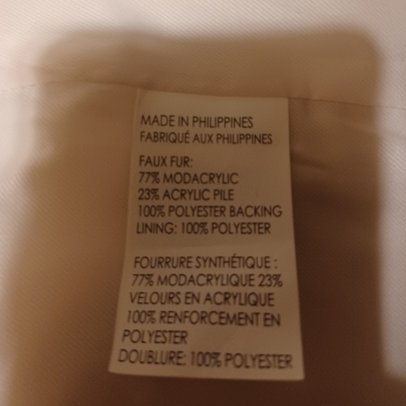 Club Monaco Fur Vest in pale pink. - Picture 6 of 6